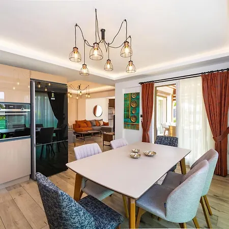 4 Beds, Luxury In Hisaroenue Oeluedeniz Mia