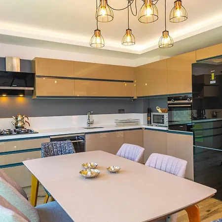 4 Beds, Luxury In Hisaroenue Oeluedeniz Mia *