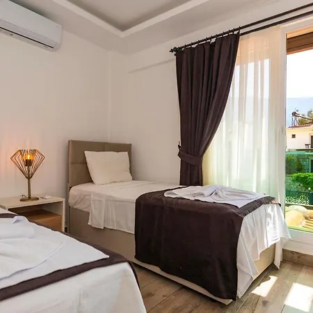 Vila 4 Beds, Luxury In Hisaroenue Oeluedeniz Mia Fethiye