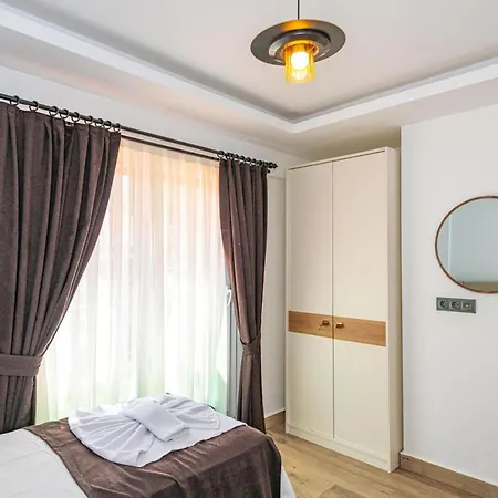 4 Beds, Luxury In Hisaroenue Oeluedeniz Mia Willa Fethiye