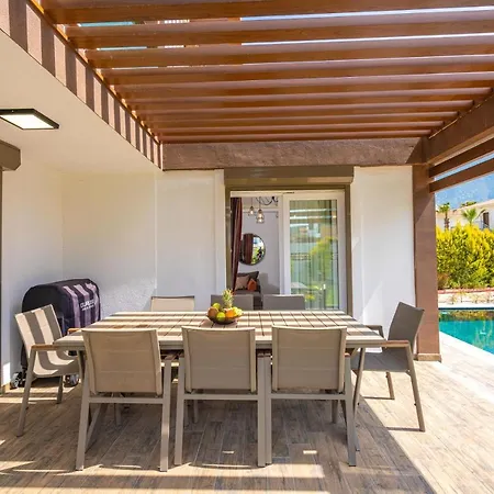 4 Beds, Luxury In Hisaroenue Oeluedeniz Mia 别墅