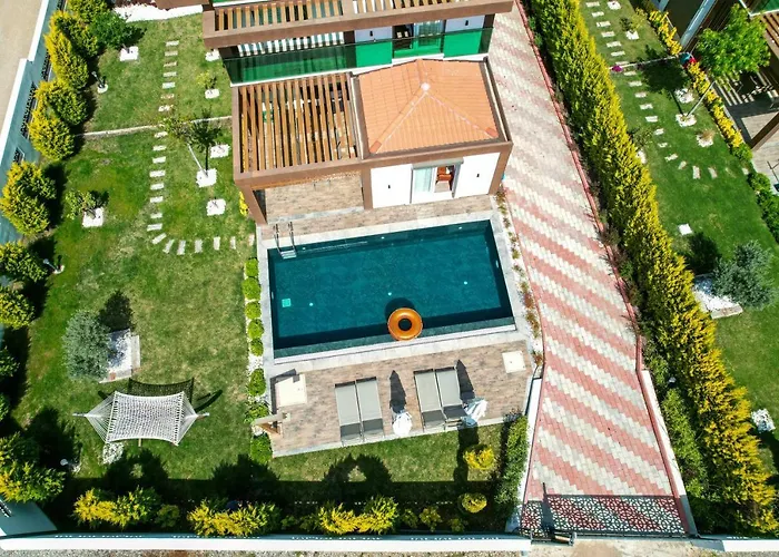 4 Beds, Luxury In Hisaroenue Oeluedeniz Mia Vila