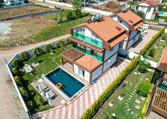 4 Beds, Luxury In Hisaroenue Oeluedeniz Mia * Fethiye