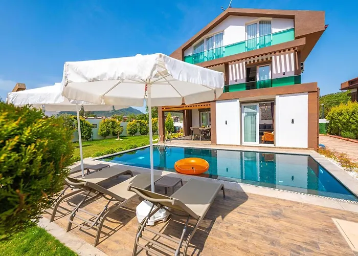 4 Beds, Luxury In Hisaroenue Oeluedeniz Mia Vila Fethiye